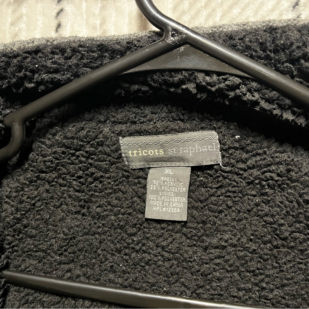 Tricots St Raphael Black Sweater